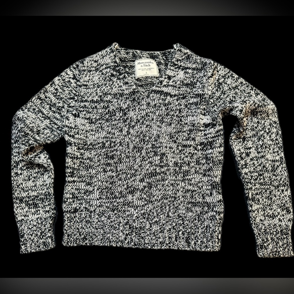 Abercrombie & Fitch Black & White Marled V-Neck Sweater, small, nicely fitted